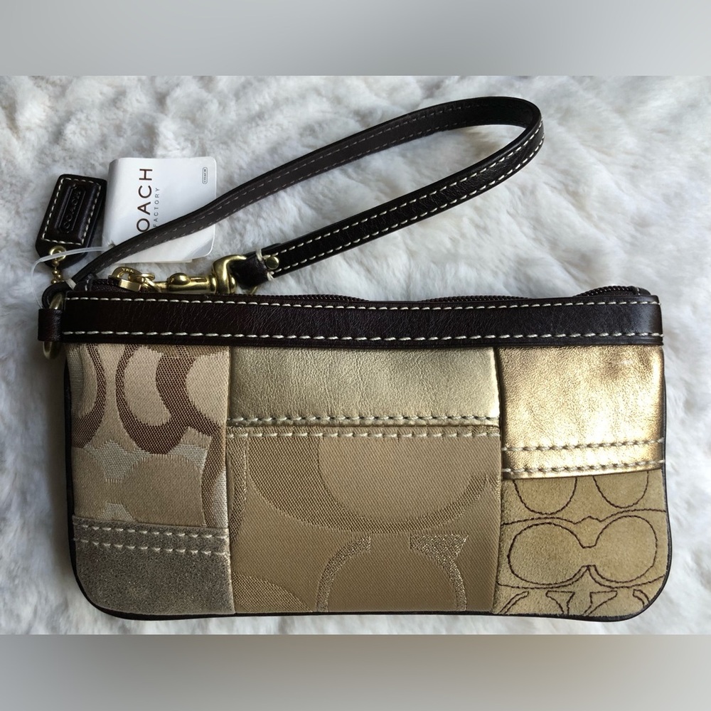 NWT Vintage Coach Gold and Brown Leather Patchwork Large Wristlet - Picture 2 of 5
